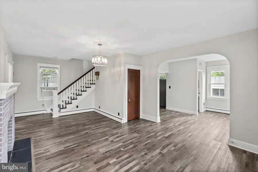573 Chelton Ave, Burlington, NJ 08016 - #3