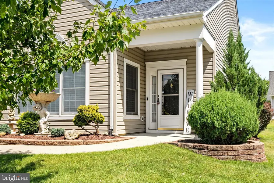 62 Lantern Ln, Columbus, NJ 08022 - #2