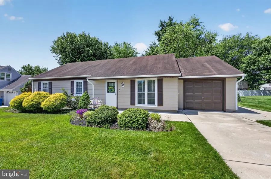 227 Tenby Chase Dr, Delran, NJ 08075 - #2