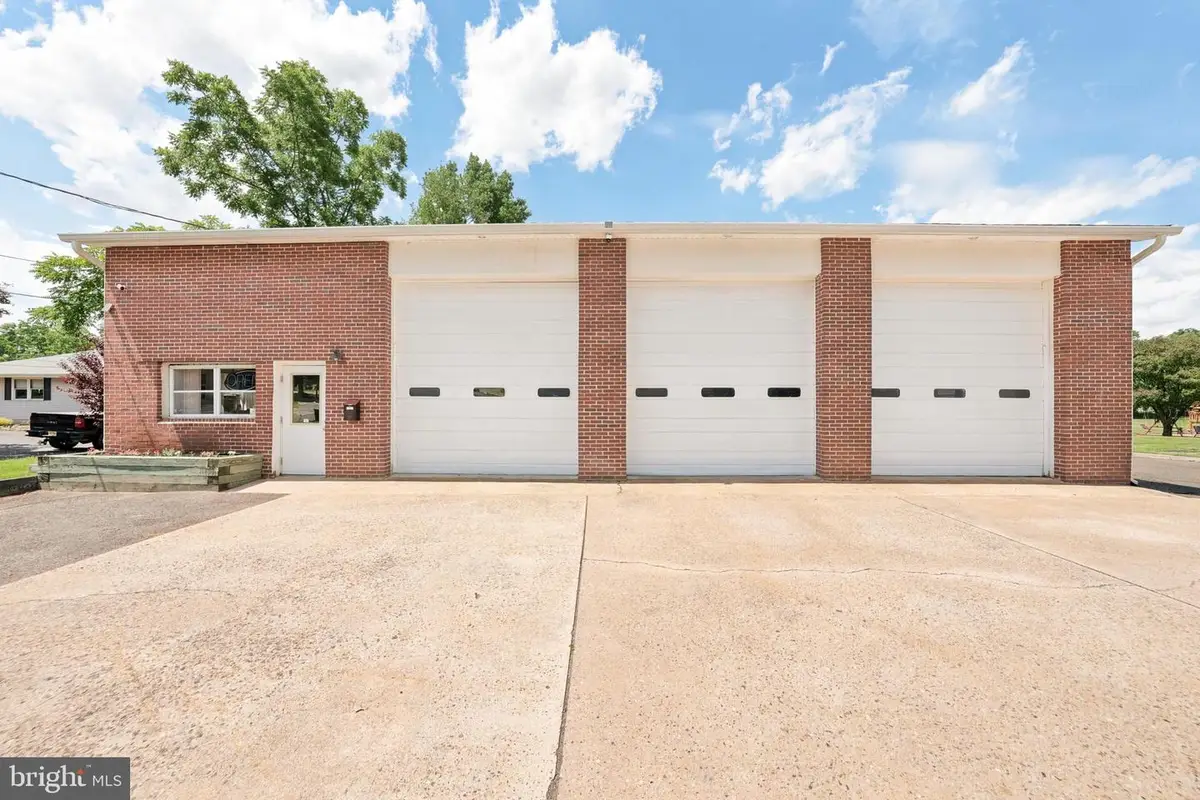383 Juliustown Rd, Columbus, NJ 08022 - #1