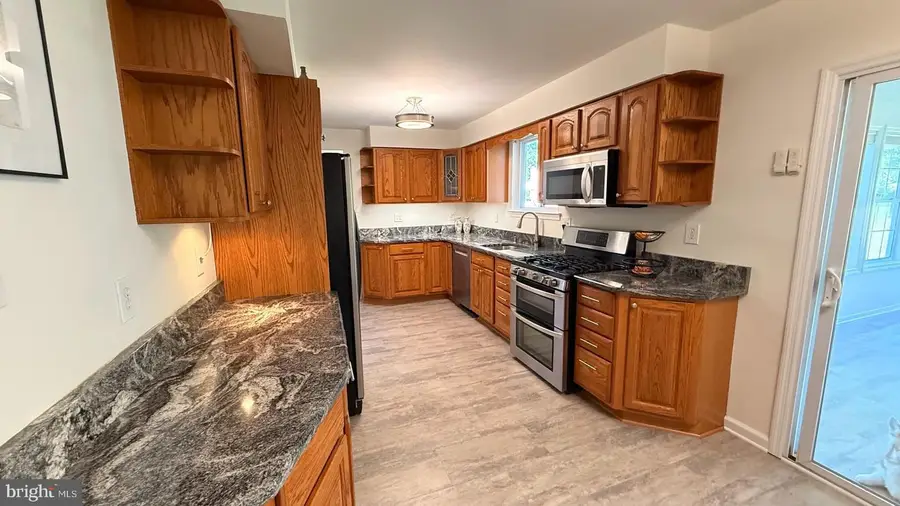 71 Coachman Dr, Bordentown, NJ 08505 - #2