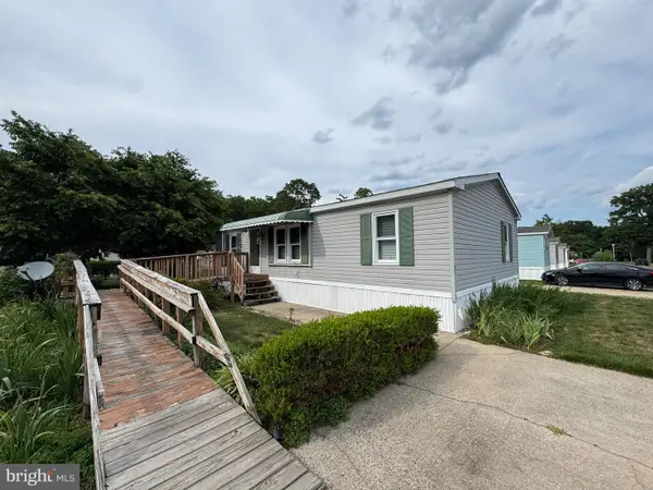 5 Tara Dr, BROWNS MILLS, NJ 08015