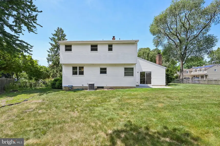 649 Cornwallis Dr, Mount Laurel, NJ 08054 - #3