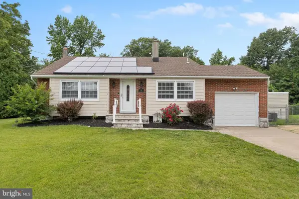 16 Landon Dr, BORDENTOWN, NJ 08505