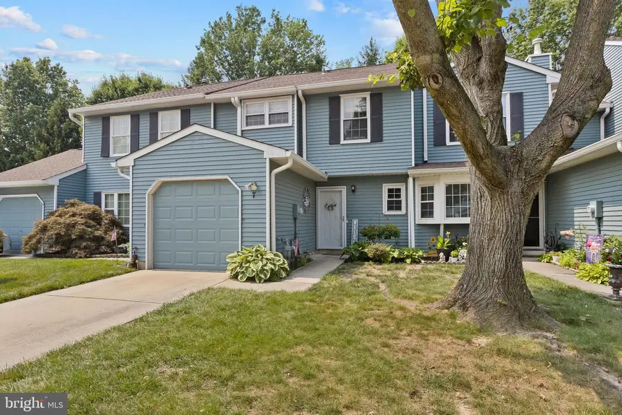 7 Fairfax Ct, Bordentown, NJ 08505 - #2