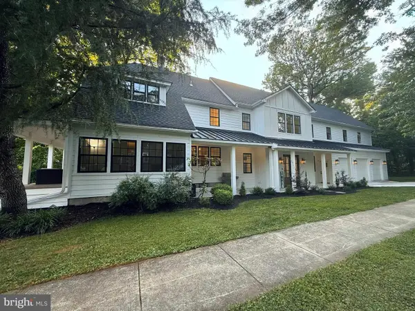 101 W Oak Ave, MOORESTOWN, NJ 08057