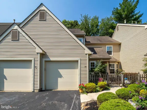 108 Woodlake Dr, MARLTON, NJ 08053