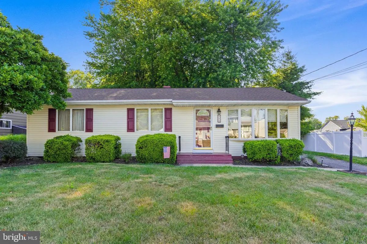 8 Hunt Rd, Bordentown, NJ 08505 - #1