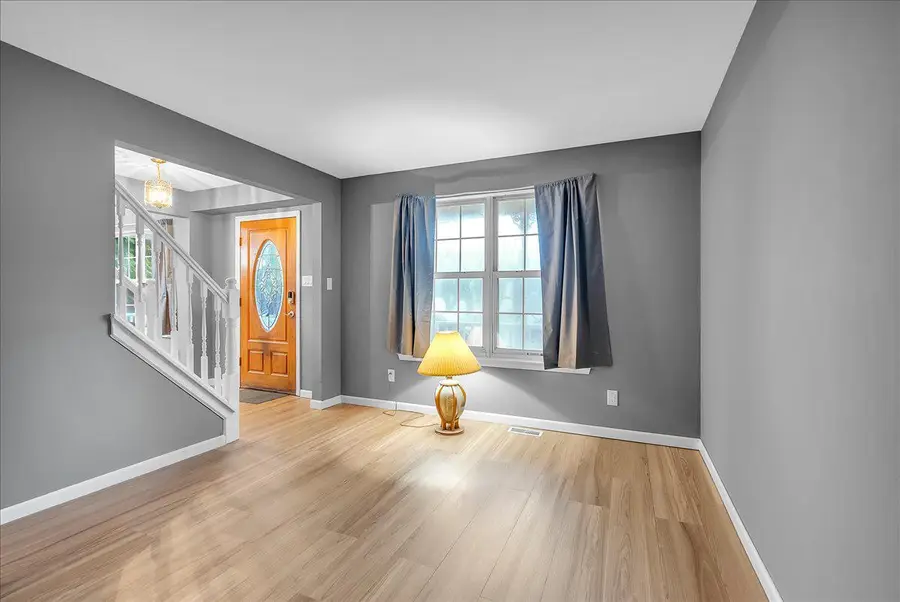 24 County Ave, Maple Shade, NJ 08052 - #3