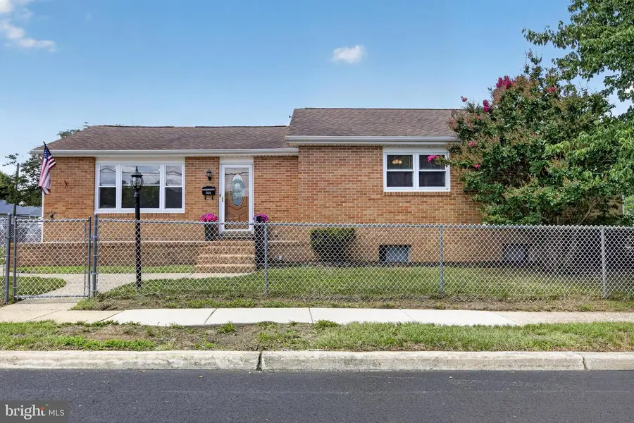 601 Dauphin St, Riverside, NJ 08075 - #3