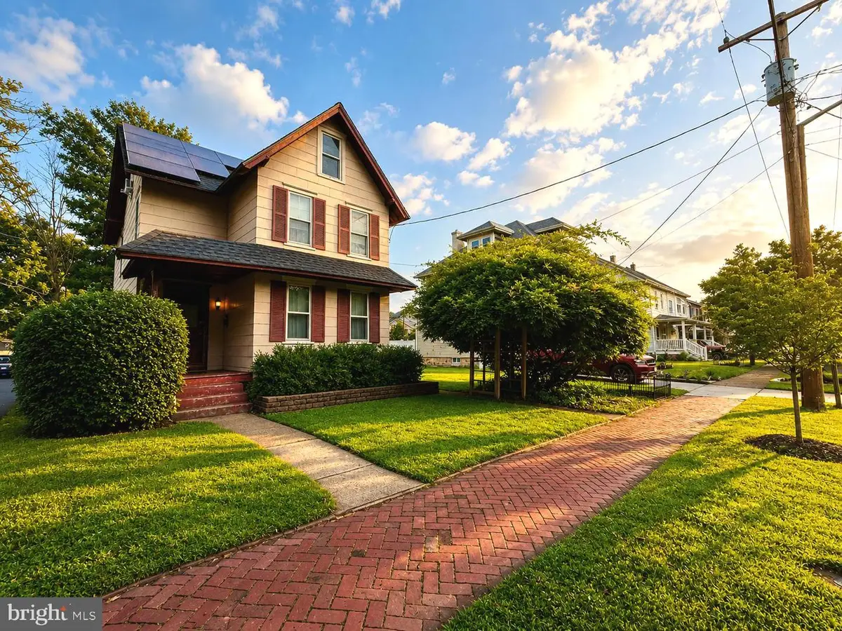 513--15 Cinnaminson St, Riverton, NJ 08077 - #1