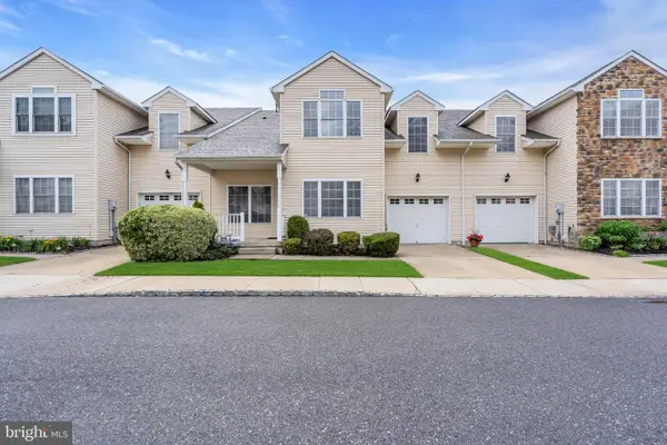 25 Charles Cir, DELANCO, NJ 08075