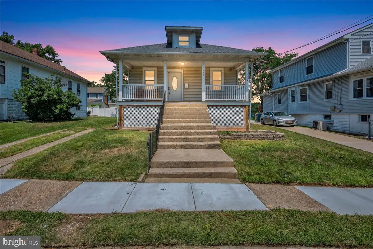 211 S Cedar Ave, Maple Shade, NJ 08052 - #1