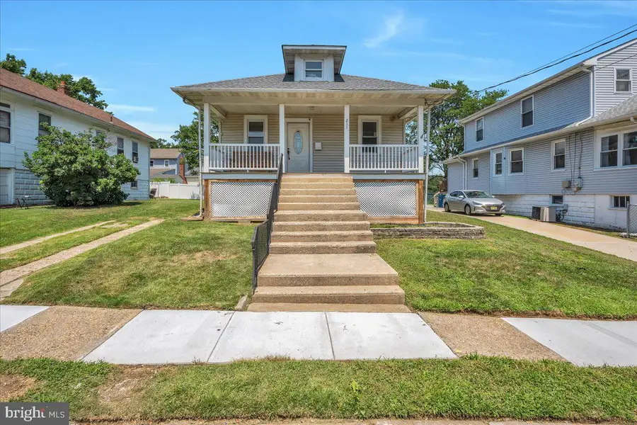 211 S Cedar Ave, Maple Shade, NJ 08052 - #2