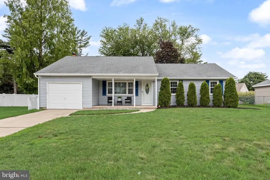 211 Tenby Chase Dr, Delran, NJ 08075 - #2