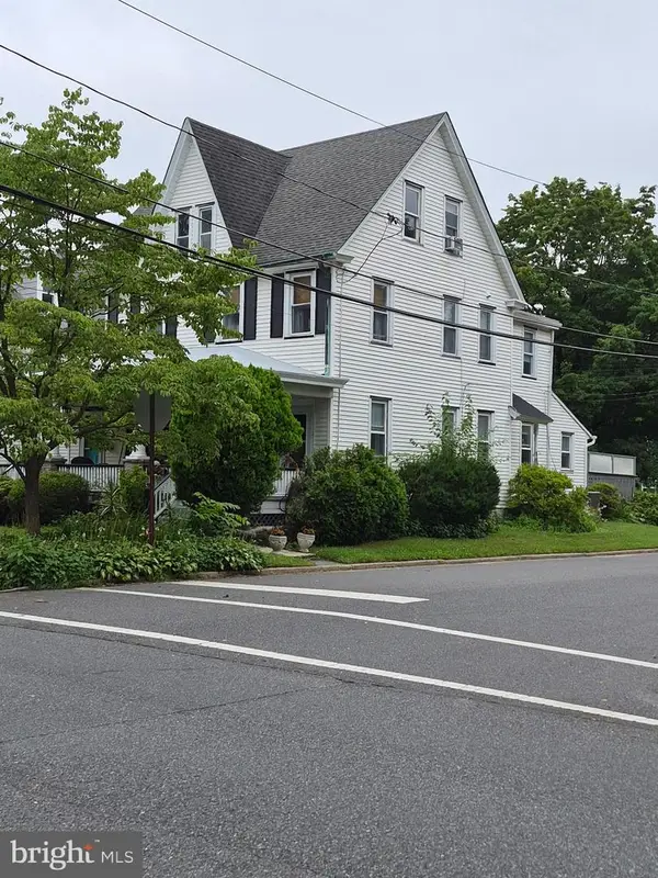 339 W 2nd St, MOORESTOWN, NJ 08057