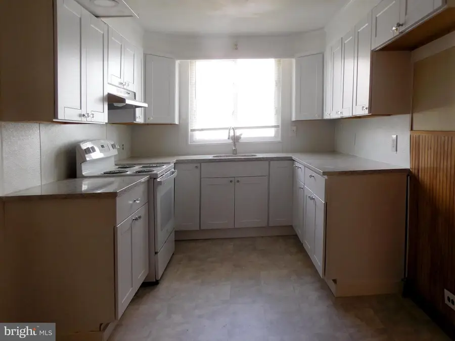 83 E 2 Nd St E, Moorestown, NJ 08057 - #2
