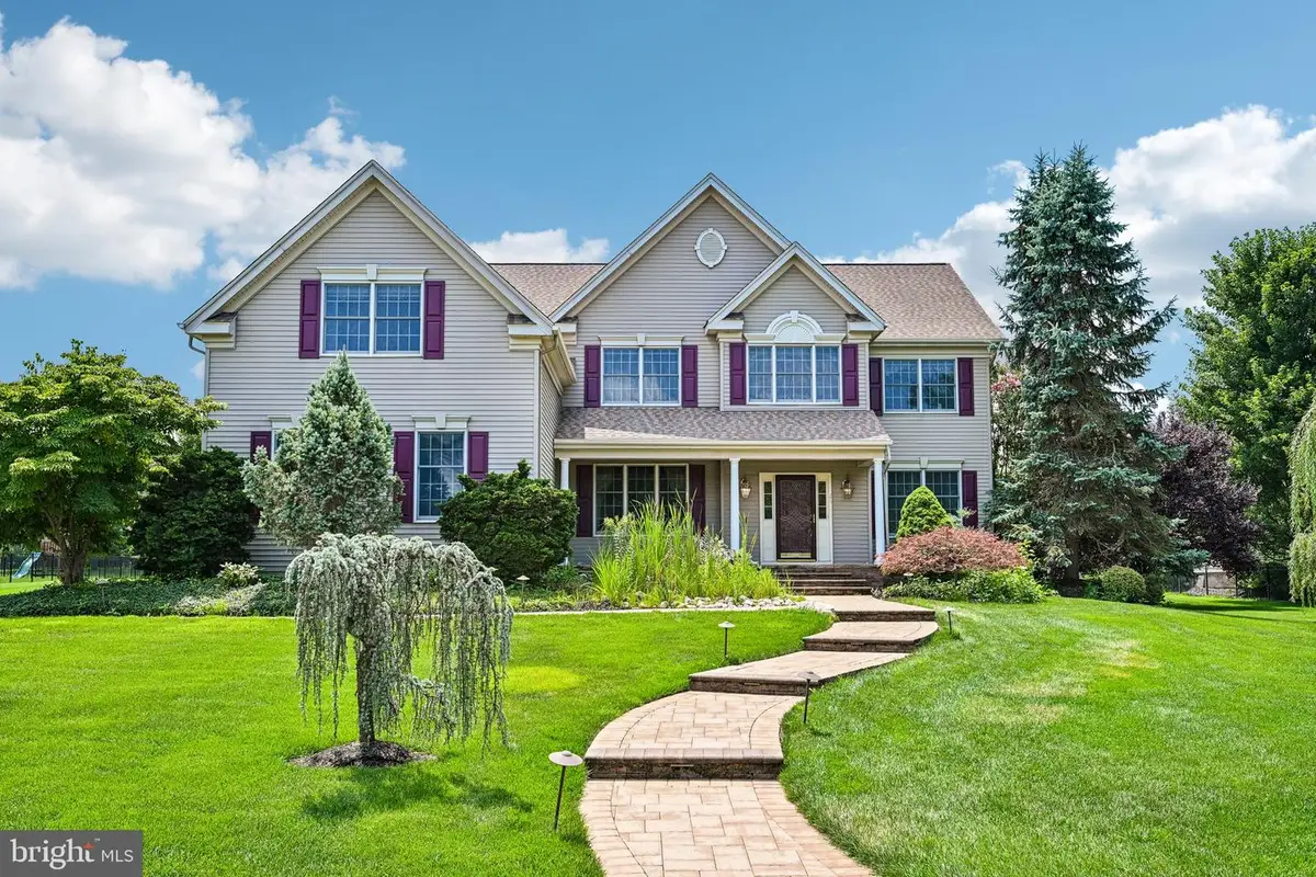 28 Castleton Ln, Moorestown, NJ 08057 - #1