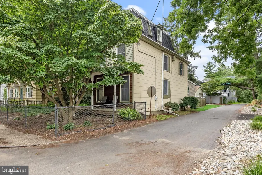 225 Van Kirk St, Beverly, NJ 08010 - #2