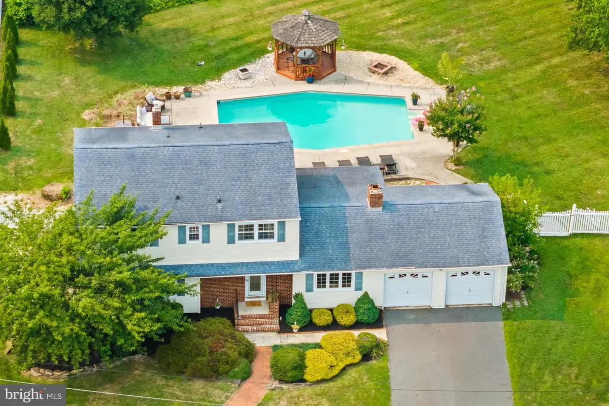 14 Independence Dr, Bordentown, NJ 08505 - #1