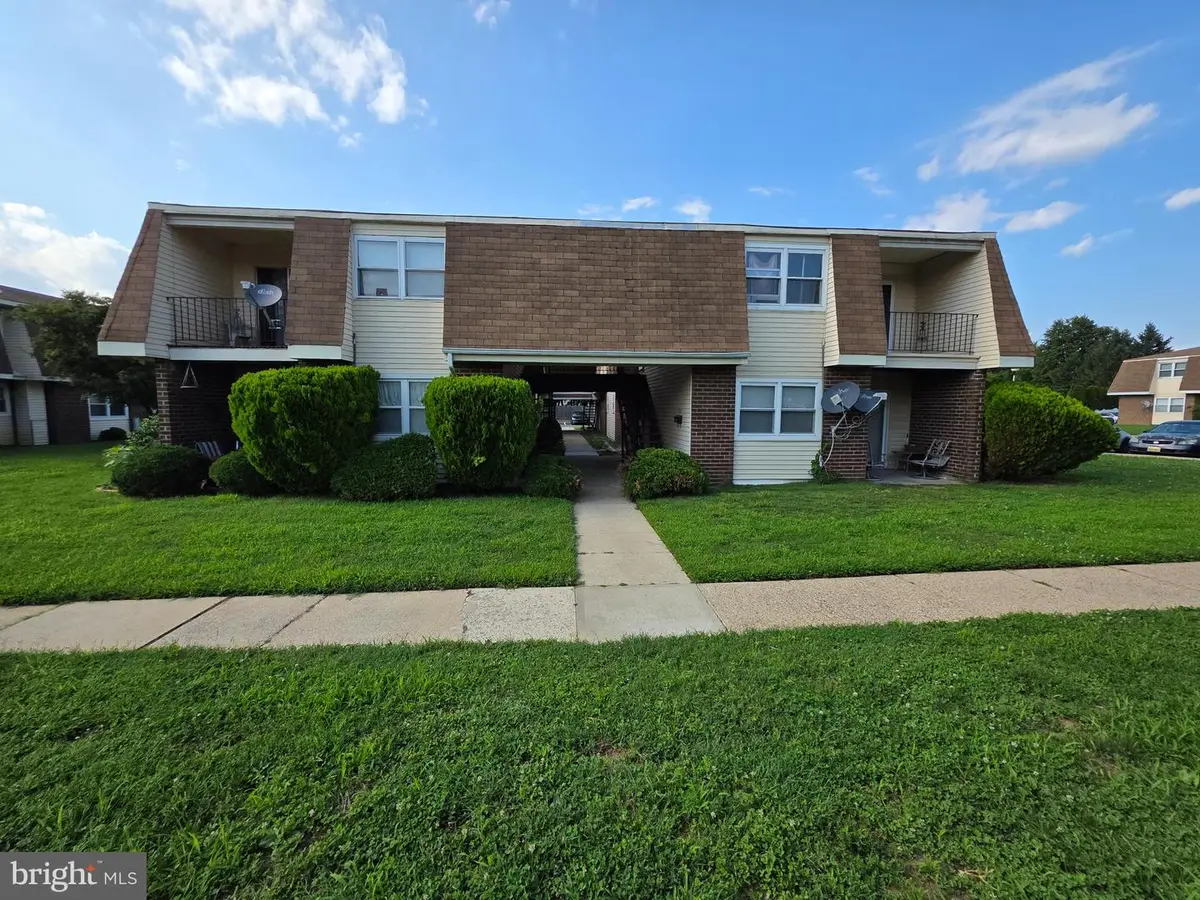 15--7 Florence Tollgate Pl, Burlington, NJ 08016 - #1