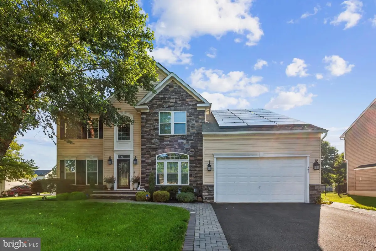 601 Archibald Ln, Florence, NJ 08518 - #1