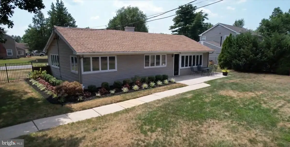81 Somerset Dr, Willingboro, NJ 08046 - #1