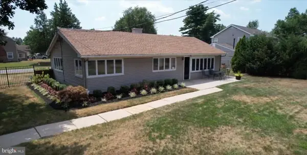 81 Somerset Dr, WILLINGBORO, NJ 08046