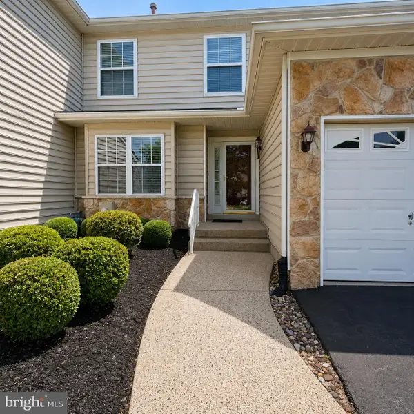 11 Hogan Way, MOORESTOWN, NJ 08057
