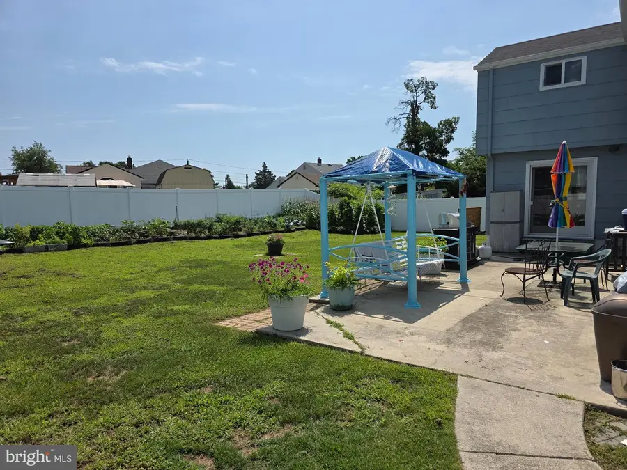 242 Hendrickson Ave, Beverly, NJ 08010 - #3