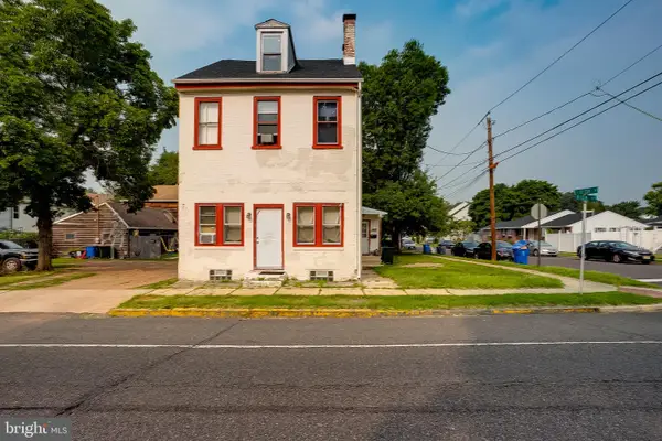 1017 High St, BURLINGTON, NJ 08016