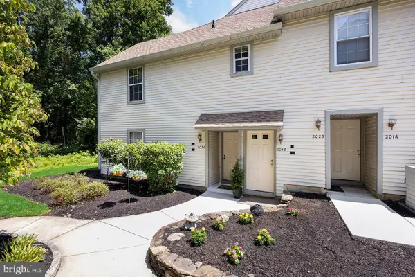 203-a Harwood Ct, MOUNT LAUREL, NJ 08054