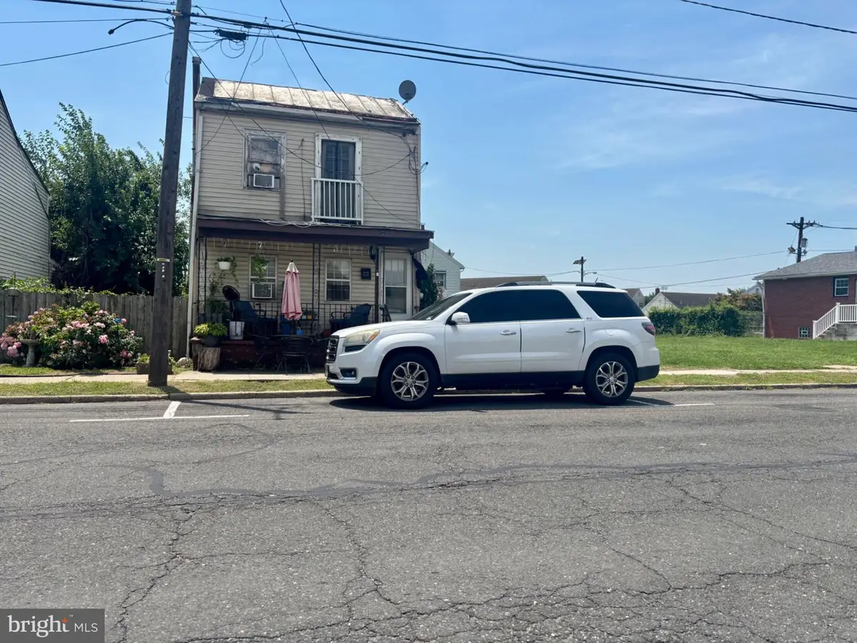 215 E Federal St, Burlington, NJ 08016 - #1