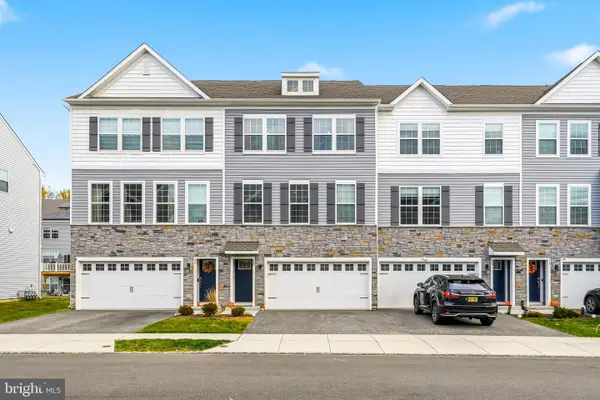22 Cardinal Way, MOUNT LAUREL, NJ 08054