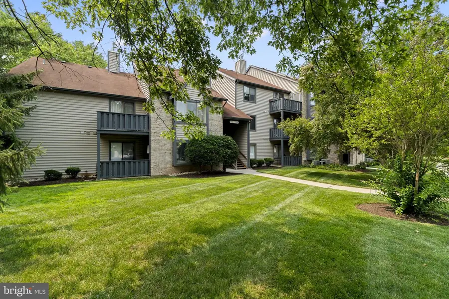 5302-a Aberdeen Dr, Mount Laurel, NJ 08054 - #3