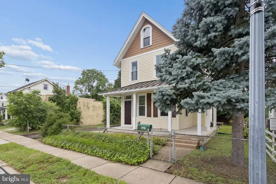 423 W Broad St, Palmyra, NJ 08065 - #2