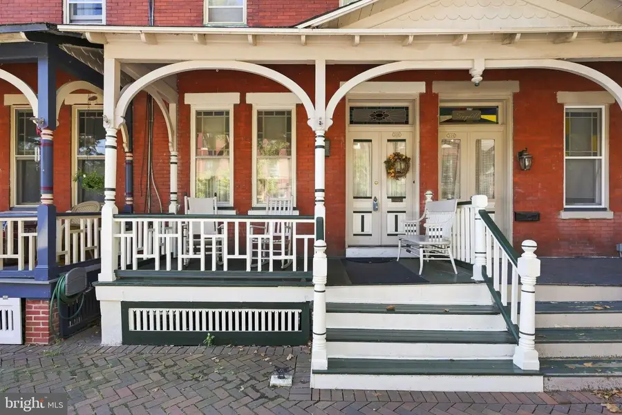 338 E Union St, Burlington, NJ 08016 - #3