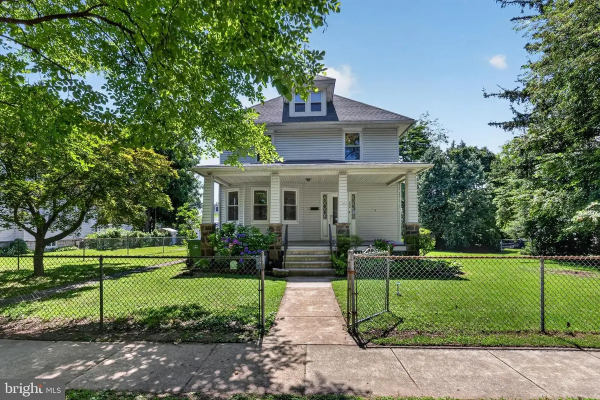 809 Garfield Ave, Palmyra, NJ 08065 - #1