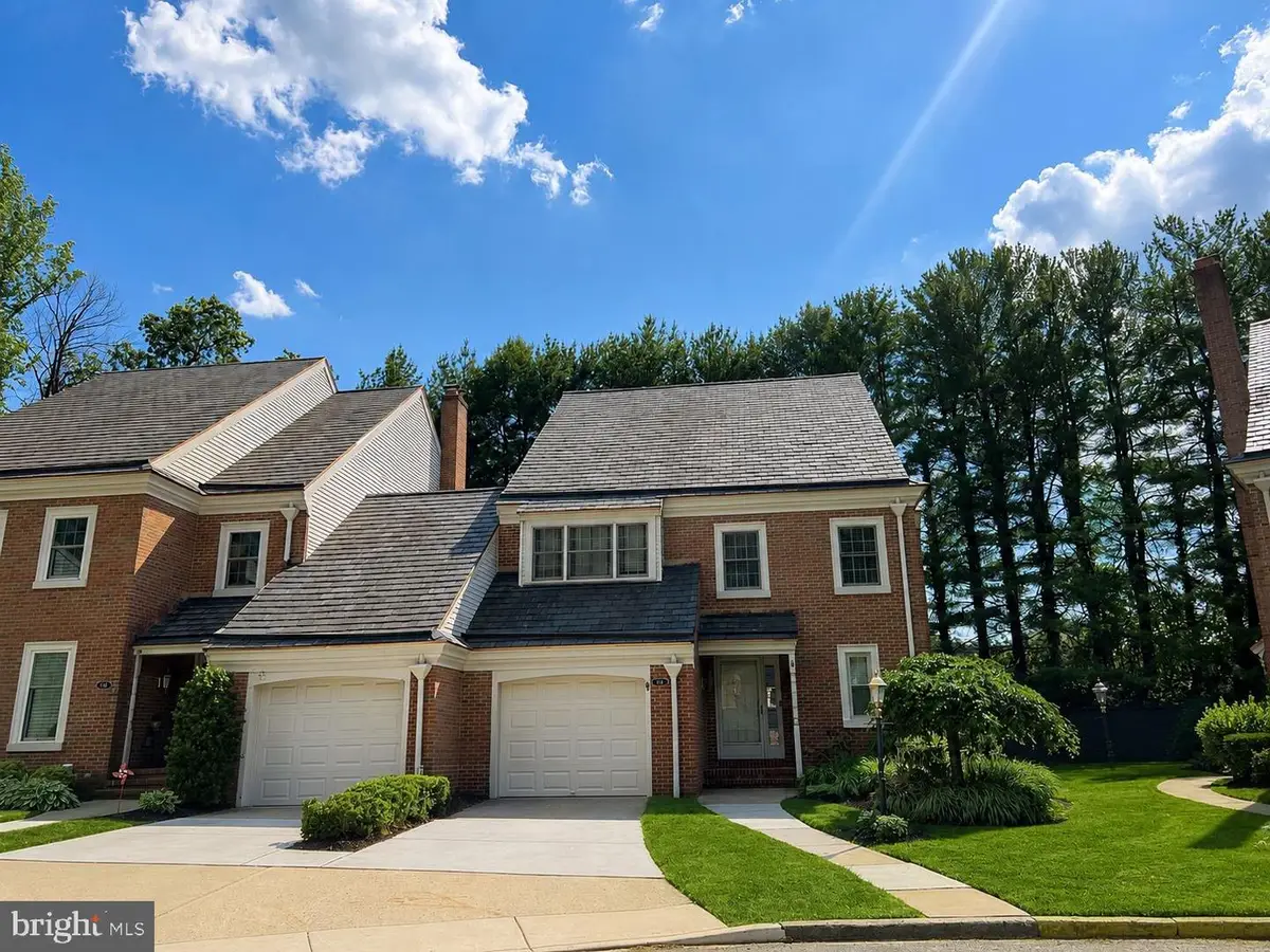 142 Foxwood Dr, Moorestown, NJ 08057 - #1