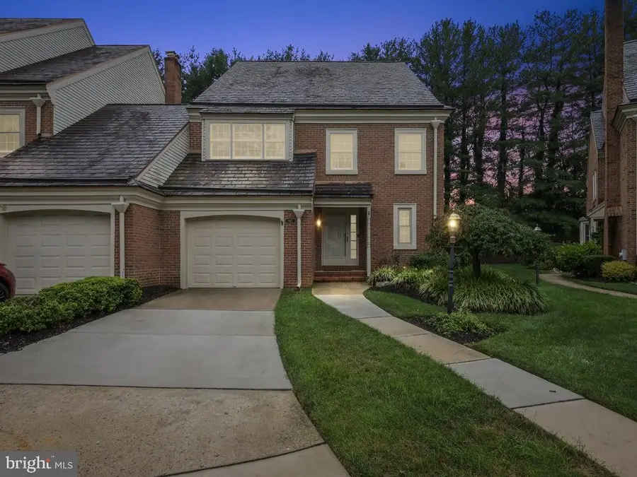 142 Foxwood Dr, Moorestown, NJ 08057 - #3