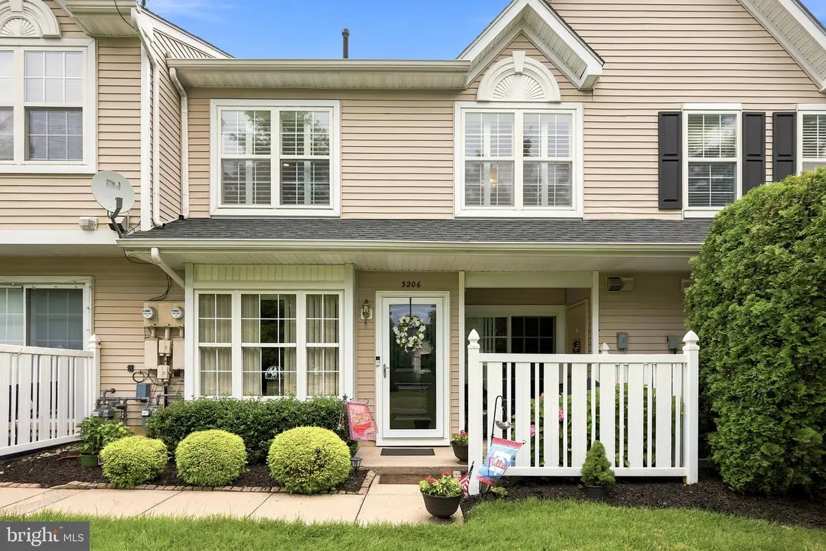 3206 Saxony Dr, Mount Laurel, NJ 08054 - #1