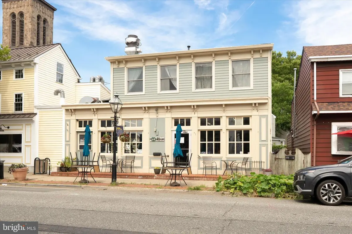 353-355 Farnsworth Ave, Bordentown, NJ 08505 - #1