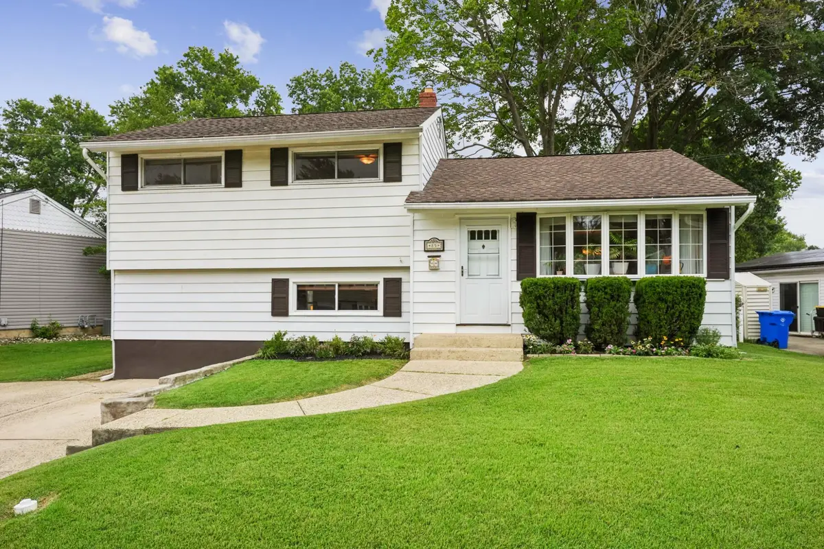 85 W Woodcrest Ave, Maple Shade, NJ 08052 - #1