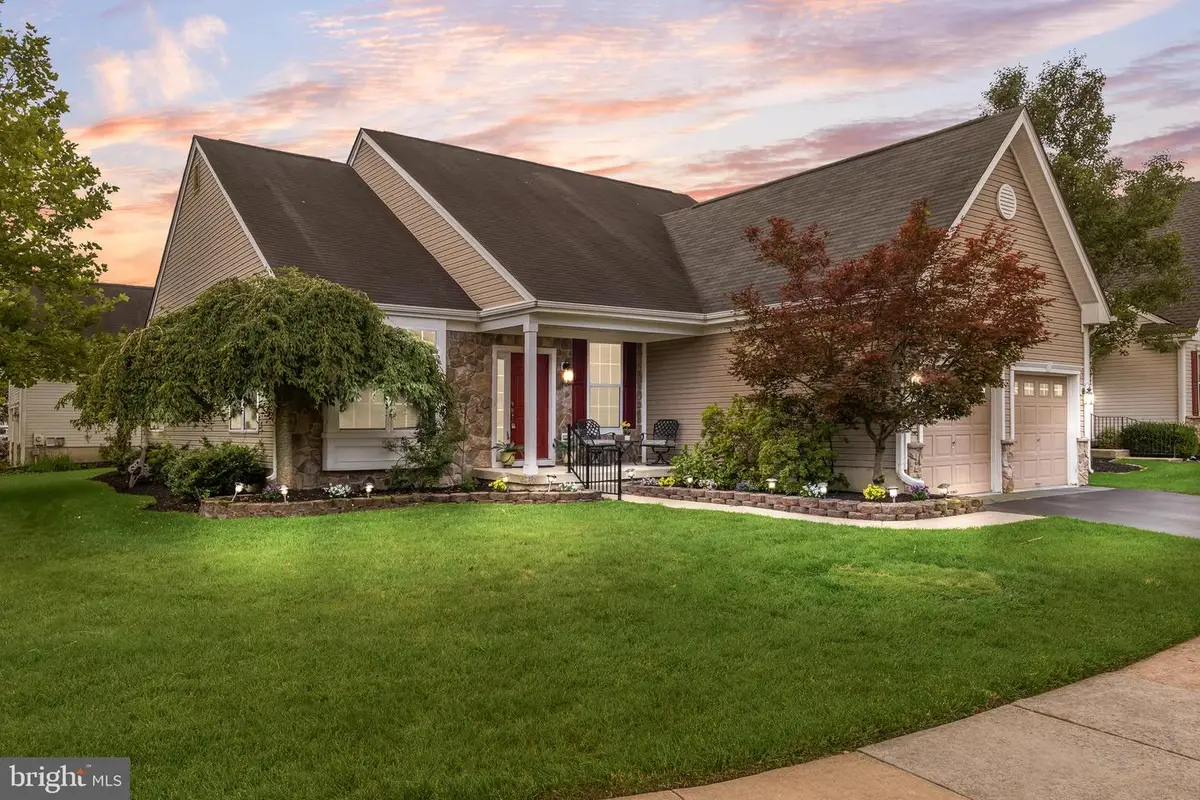 33 Hibiscus Dr, Marlton, NJ 08053 - #1