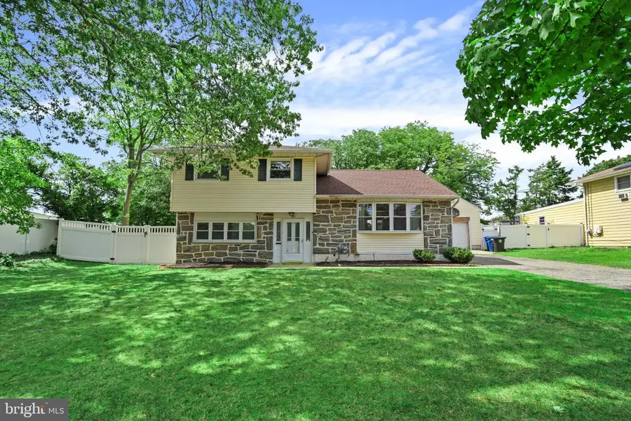 201 Dolores Dr, Cinnaminson, NJ 08077 - #2