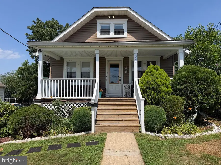 327 Oakland Ave, Maple Shade, NJ 08052 - #2