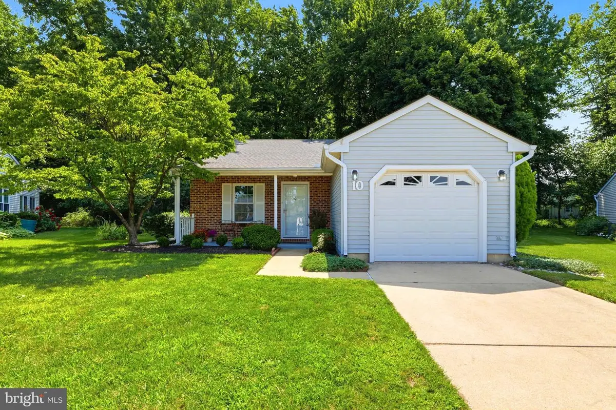 10 Madison Ct, Mount Laurel, NJ 08054 - #1