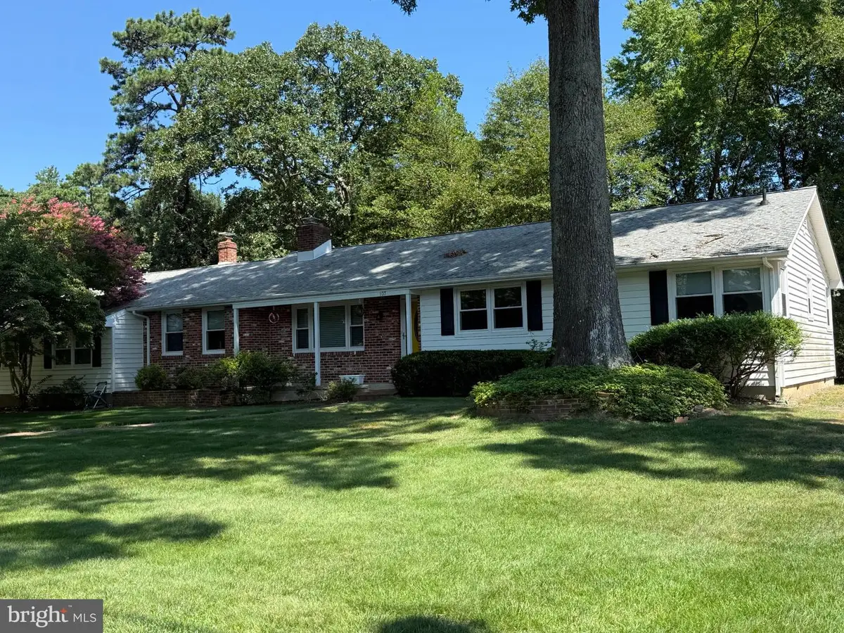 107 N Lakeside Dr E, Medford, NJ 08055 - #1