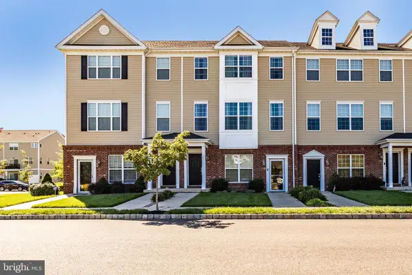131 Riverwalk Blvd, BURLINGTON, NJ 08016