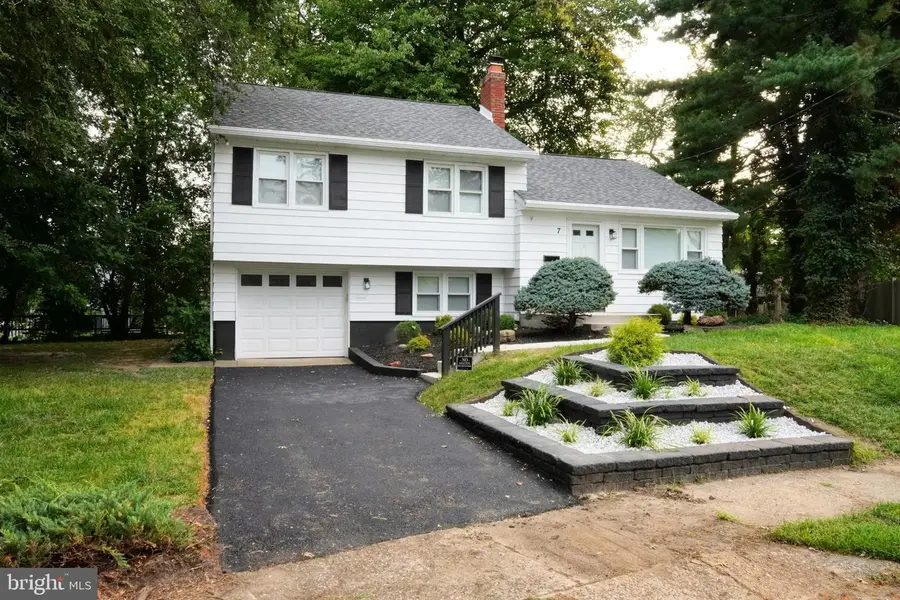 7 Windsor Pl, Mount Holly, NJ 08060 - #2
